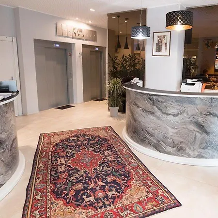 Hotel Gulliver Tower 4*